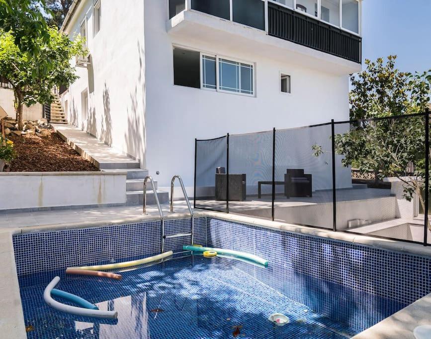 Villa 20 Min From Bcn- Charming House W/ Pool & Bbq Area Cervelló Exterior foto