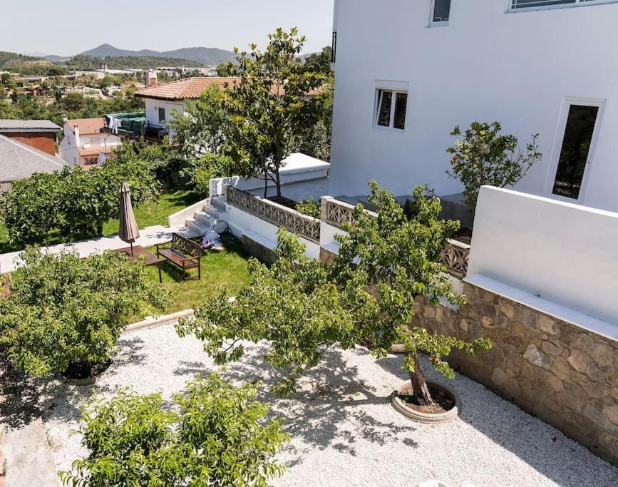 Villa 20 Min From Bcn- Charming House W/ Pool & Bbq Area Cervelló Exterior foto