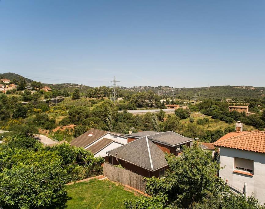 Villa 20 Min From Bcn- Charming House W/ Pool & Bbq Area Cervelló Exterior foto