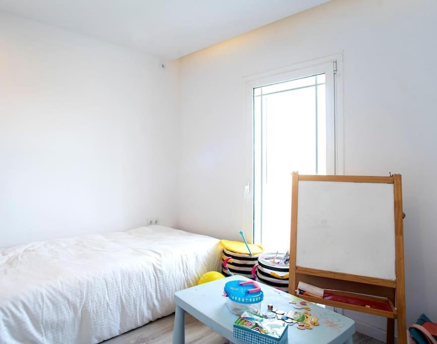 Villa 20 Min From Bcn- Charming House W/ Pool & Bbq Area Cervelló Exterior foto