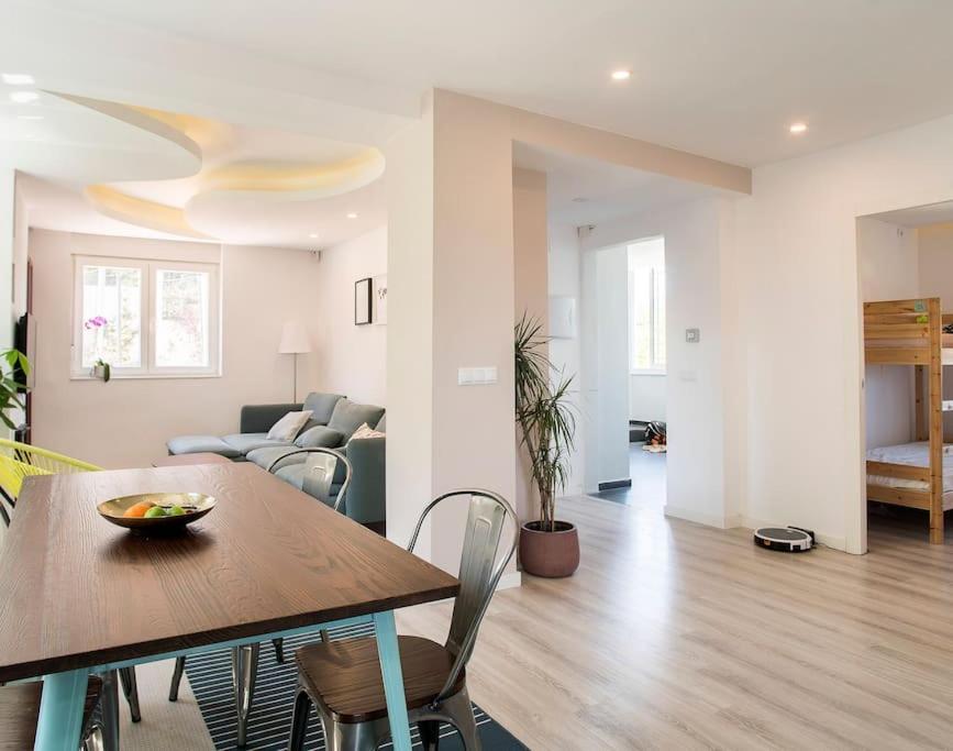 Villa 20 Min From Bcn- Charming House W/ Pool & Bbq Area Cervelló Exterior foto
