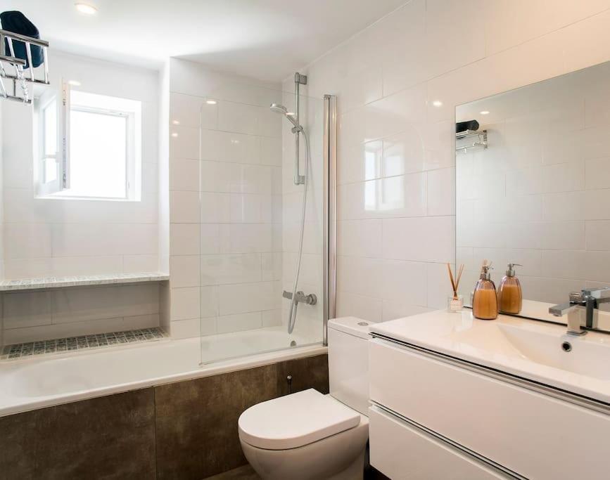 Villa 20 Min From Bcn- Charming House W/ Pool & Bbq Area Cervelló Exterior foto