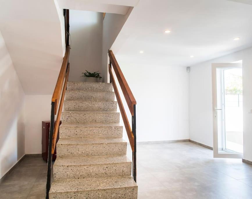 Villa 20 Min From Bcn- Charming House W/ Pool & Bbq Area Cervelló Exterior foto