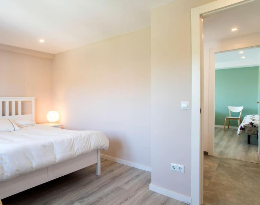 Villa 20 Min From Bcn- Charming House W/ Pool & Bbq Area Cervelló Exterior foto